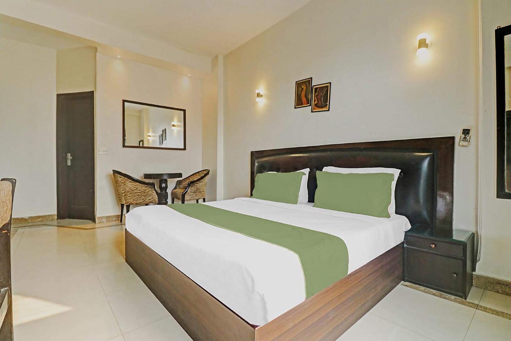 Hotel Fabexpress Lloyd House Nueva Delhi Exterior foto